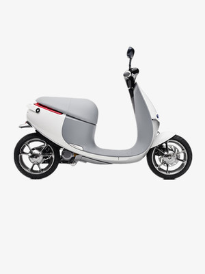 白色電動(dòng)車(chē) 清凈綠色出行之上選